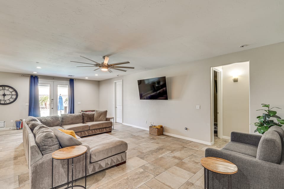 Pet-Friendly LHC Home w/ Temp-Controlled Pool! House in Lake Havasu City