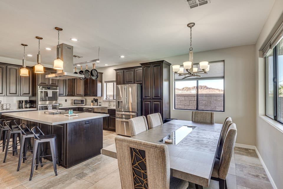 Pet-Friendly LHC Home w/ Temp-Controlled Pool! House in Lake Havasu City