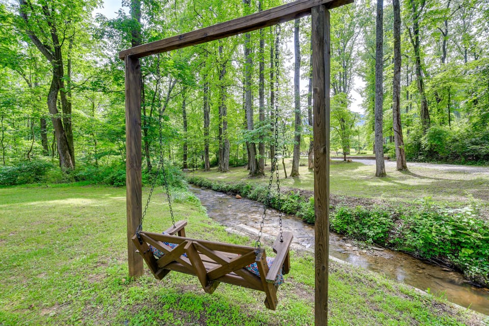 Creekside Retreat w/ Mtn Views in Lambsburg! House in Virginia