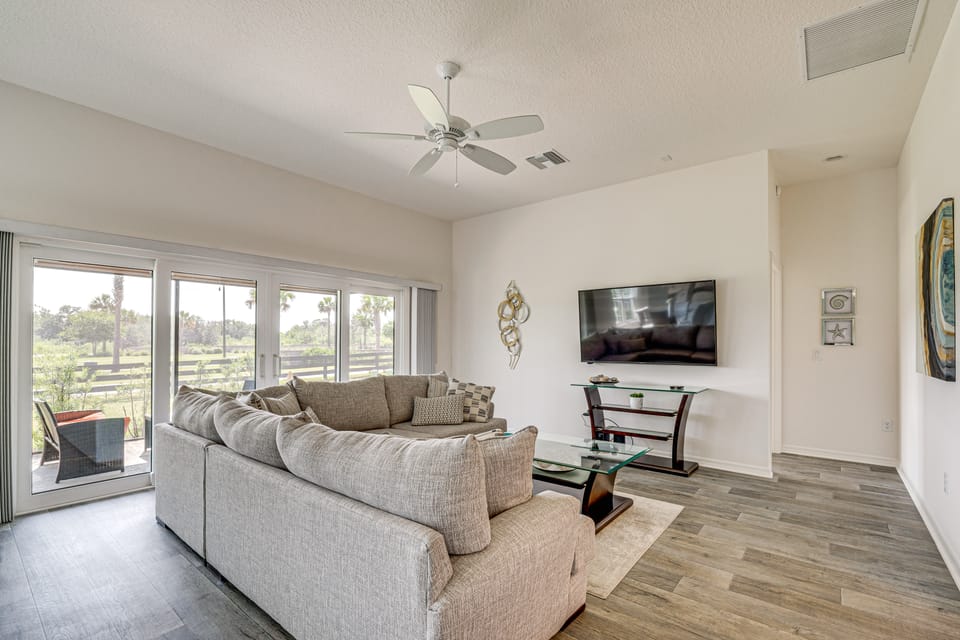 Near Brownwood Paddock Square: Home w/ Golf Cart House in The Villages