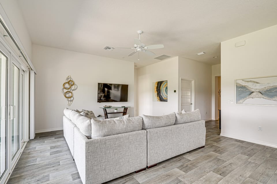 Near Brownwood Paddock Square: Home w/ Golf Cart House in The Villages