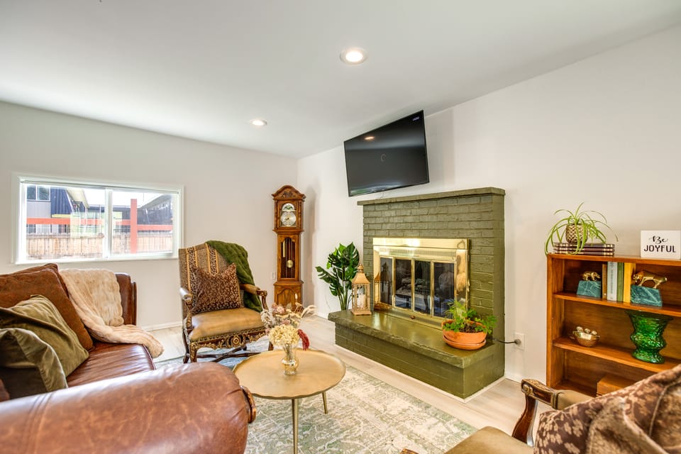 Near Shops & Eats: Elegant Home in Wheat Ridge! Apartment in Wheat Ridge