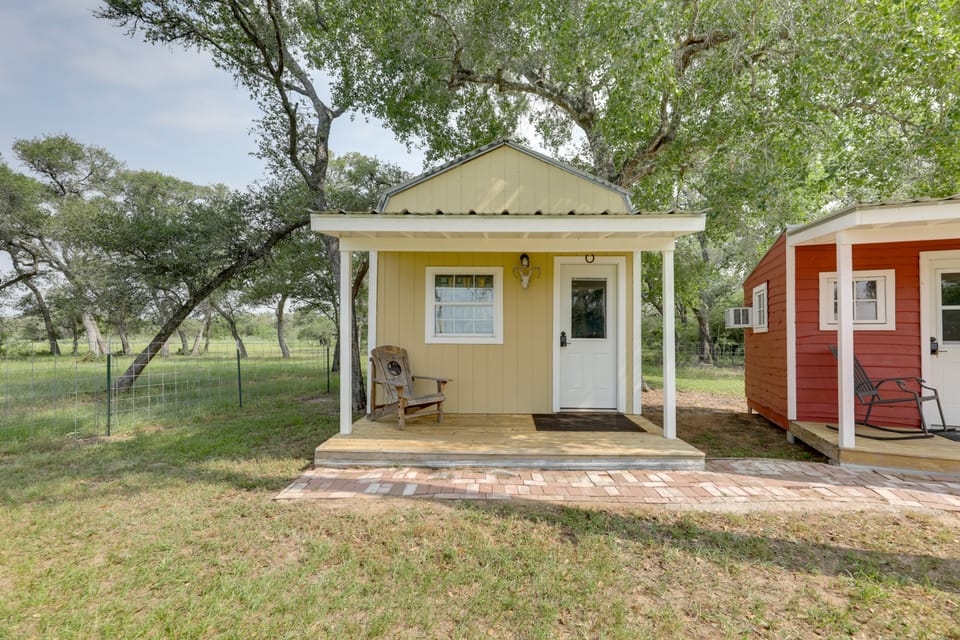 Family-Friendly Ranch Compound, 5 Mi to Splashway! House in Texas