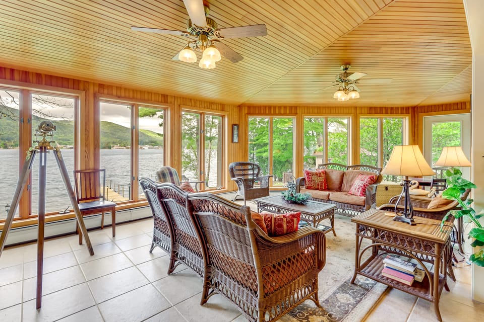 1 Mi to Village: Waterfront Oasis in Lake George! House in Queensbury