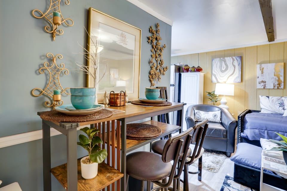 1 Mi to Dtwn: Fayetteville Studio w/ Patio Apartment in Fayetteville