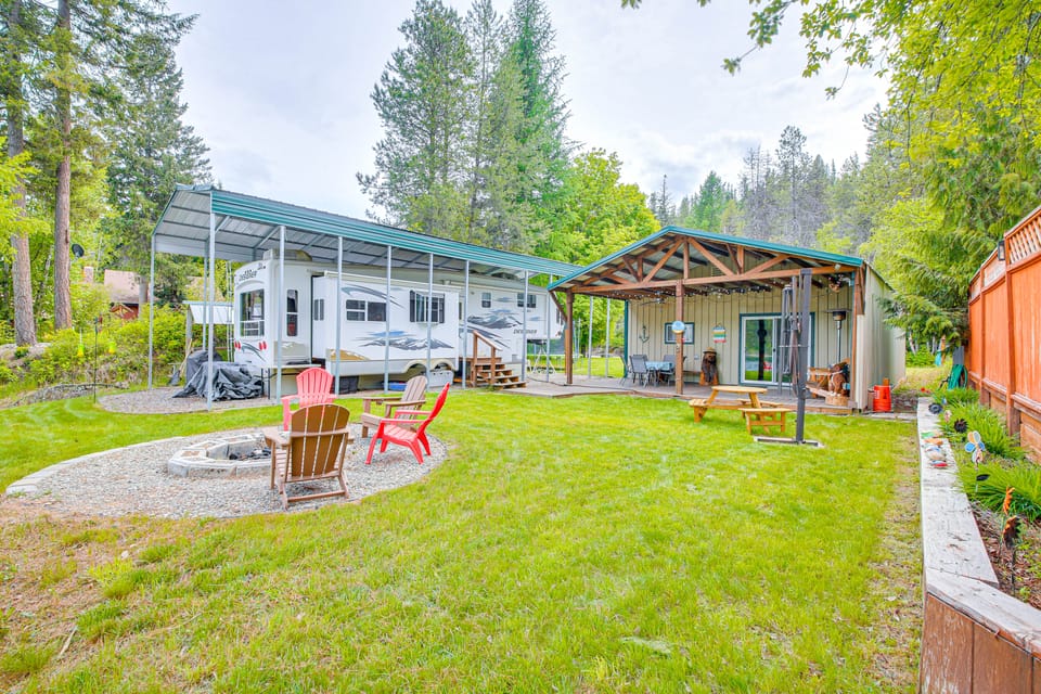 Family Fun on Ruby Creek: Cusick Hideaway w/ Dock House in Washington