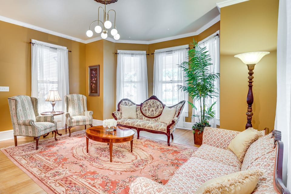 Walk to Waterfront: Downtown Elizabeth City Home! House in Elizabeth City