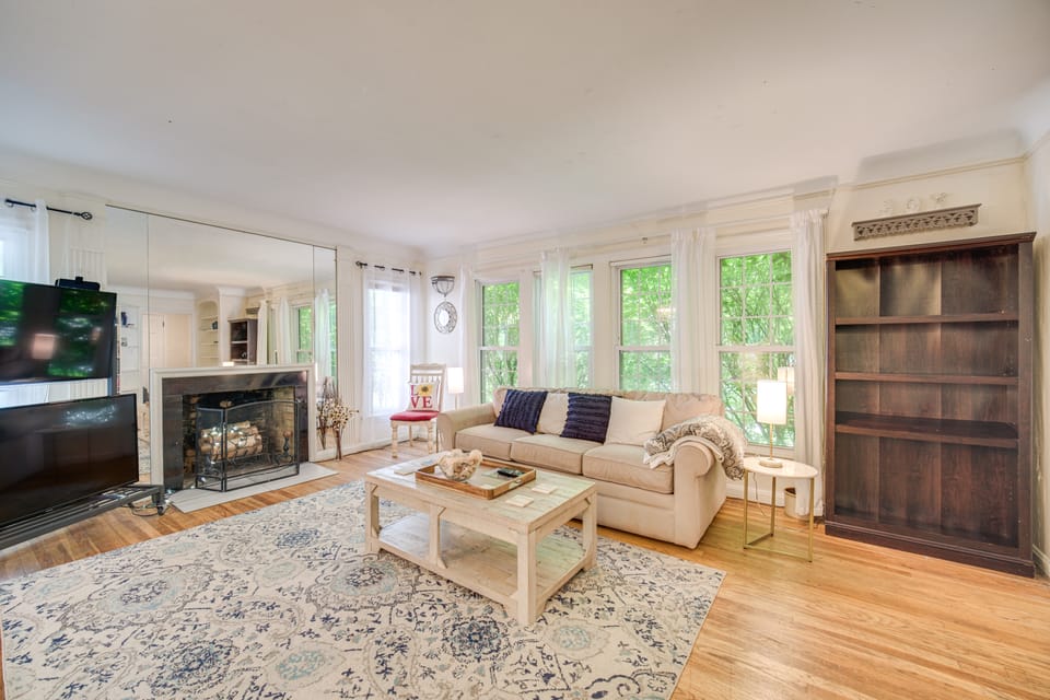 Historic University Heights Home w/ Private Yard! House in Shaker Heights