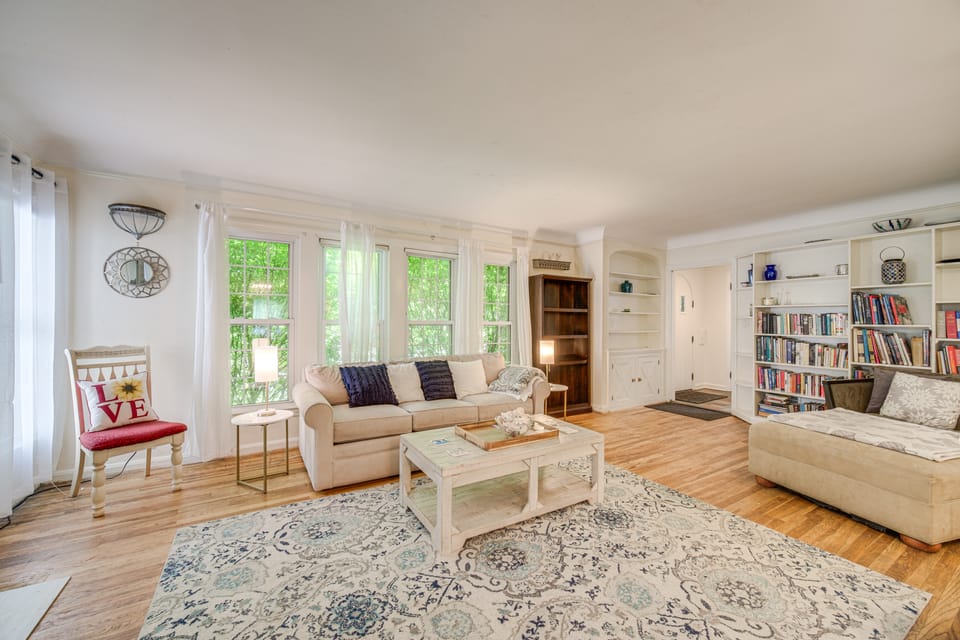 Historic University Heights Home w/ Private Yard! House in Shaker Heights