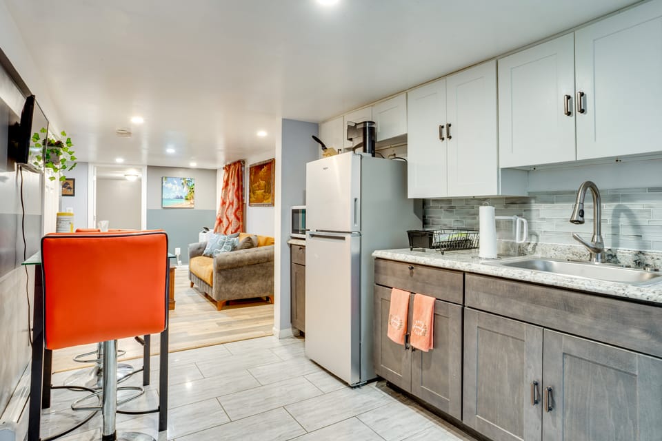 Apt 2 Mi to Prudential Center & Dtwn Newark! Apartment in Newark