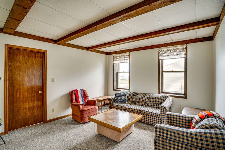 Pet Friendly Home on 15 acres - Lake Michigan House in Wisconsin