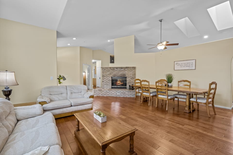 Explore Ramona's Vineyards: Tranquil Home w/ Yard House in Ramona