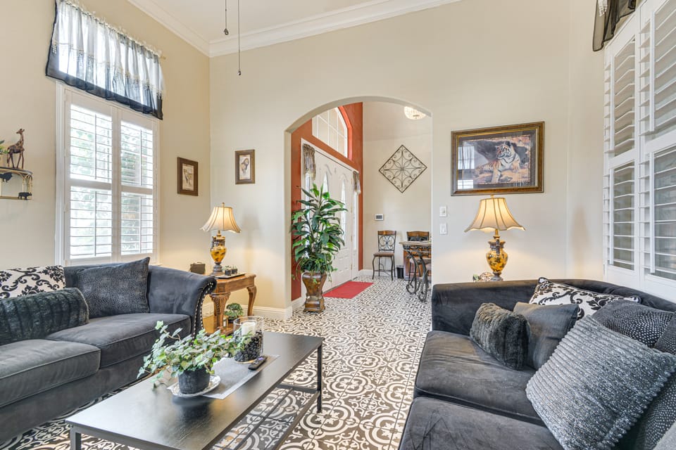 Golf, Fish & More: Cozy ‘Safari Unit’ in Atwater! Apartment in Sierra Nevada