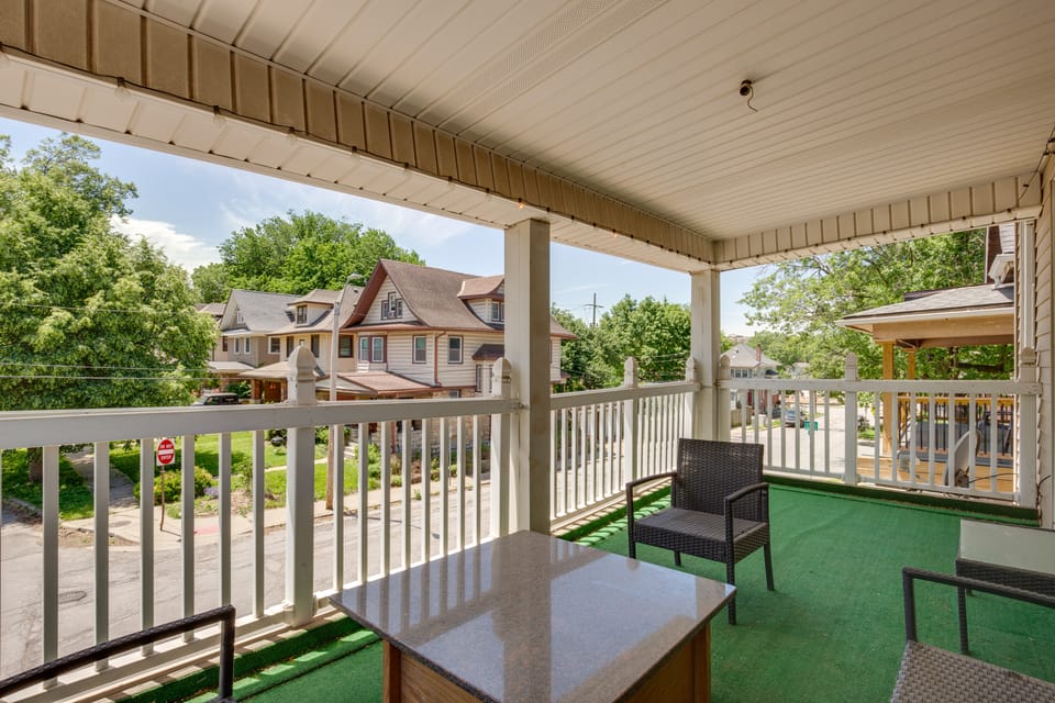 Luxurious 2BR Kansas City Condo Near Downtown Apartment in Kansas City