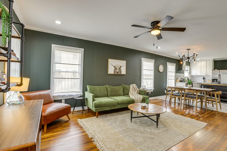 Condo 2 Mi to Houston Zoo & 6 Mi to NRG Stadium! Apartment in Houston