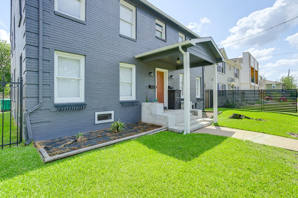 Condo 2 Mi to Houston Zoo & 6 Mi to NRG Stadium! Apartment in Houston