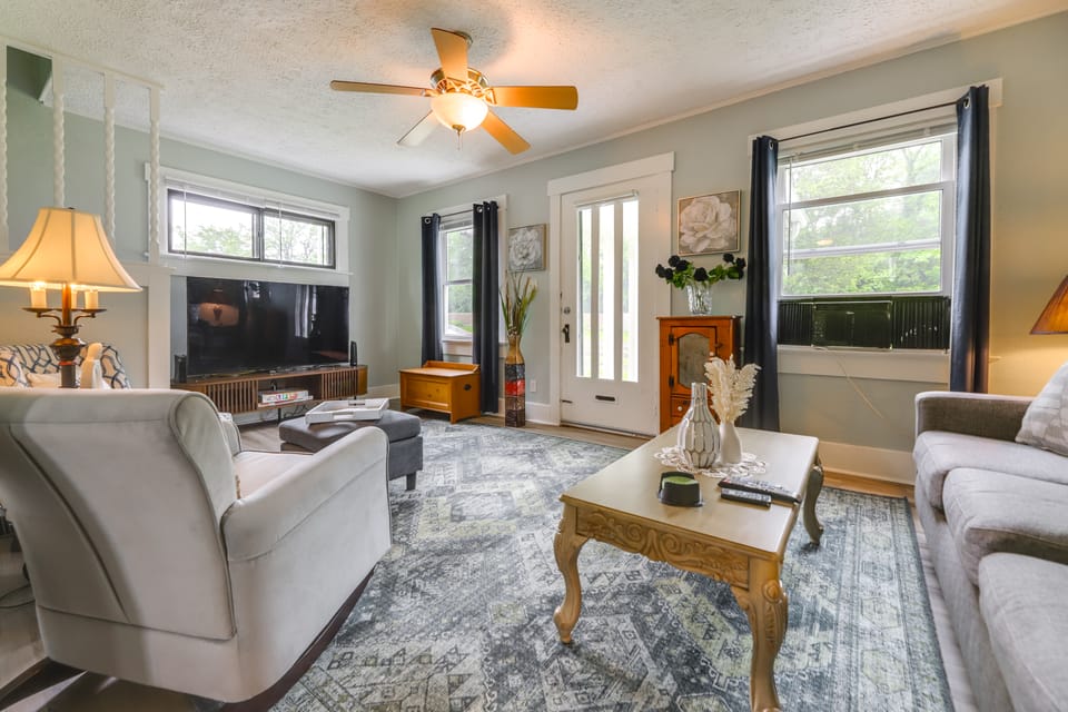 3 Mi to Dtwn: Dog-Friendly Retreat in Dayton House in Kettering