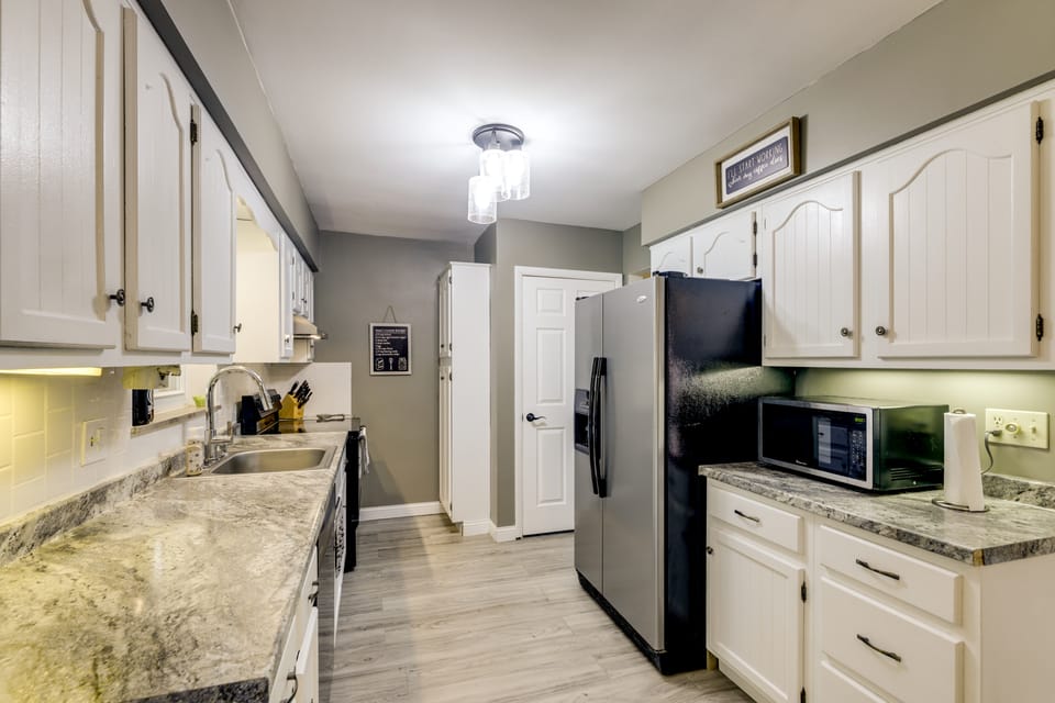 10 Mi to Dtwn Cincinnati: Home w/ Patio & Yard! House in Ohio