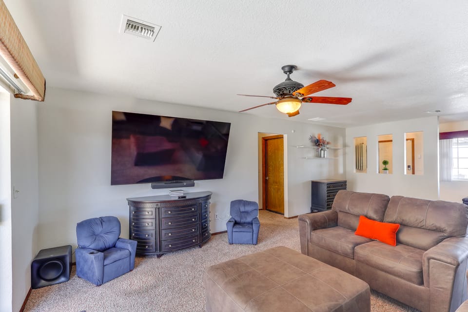 Lake Havasu Snowbird Retreat w/ Hot Tub! House in Lake Havasu City