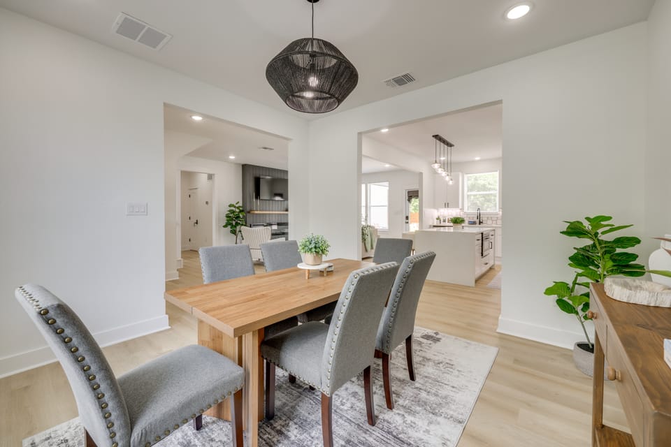 Family Home Near Schlitterbahn: Updated, Big Yard! House in New Braunfels