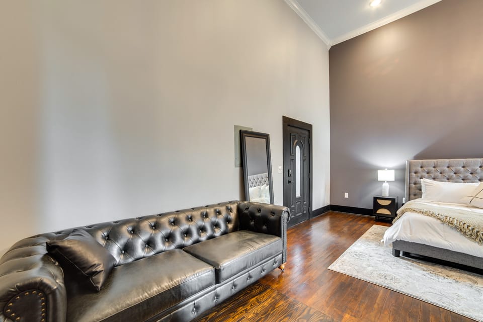 Boutique Studio Stay in the Heart of Marshall! Apartment in Marshall