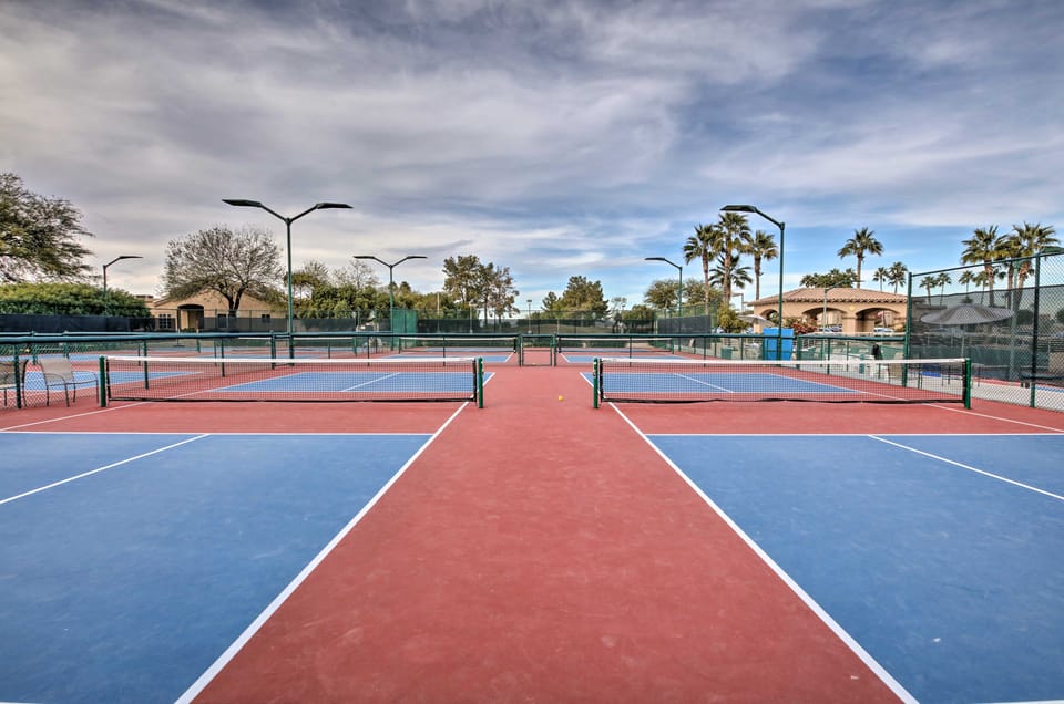Patio + Pool Access: Golf Getaway in Peoria Apartment in Sun City