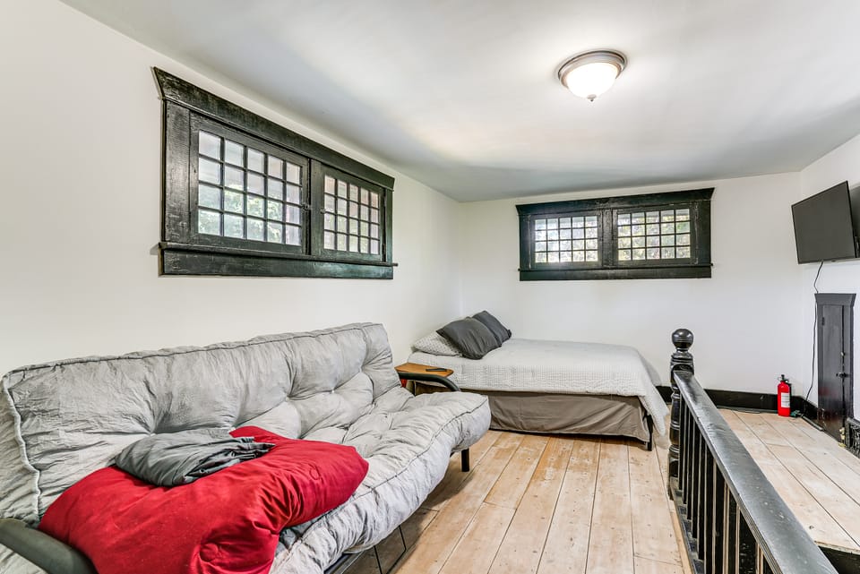 2 Mi to Downtown Spokane: Nurse-Ready Rental Apartment in Spokane