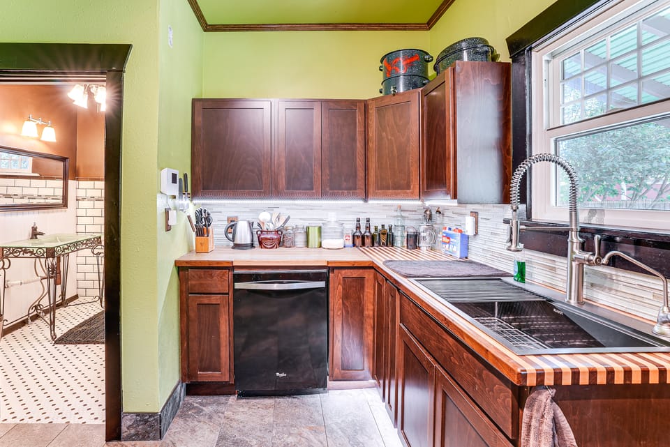 2 Mi to Downtown Spokane: Nurse-Ready Rental Apartment in Spokane