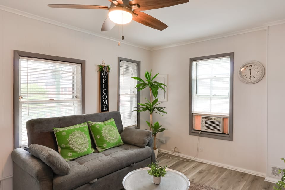 5 Blocks to Beach: Apt w/ Balcony in Ocean Grove! Apartment in Ocean Grove