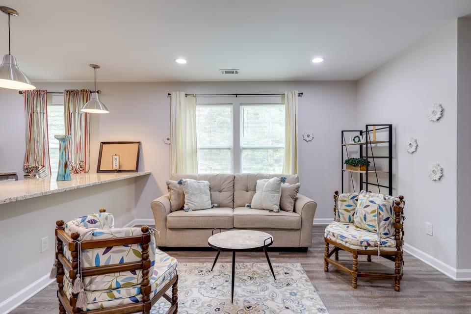 7 Mi to Trilith Studios: Atlanta Area Business Hub Apartment in Fayetteville