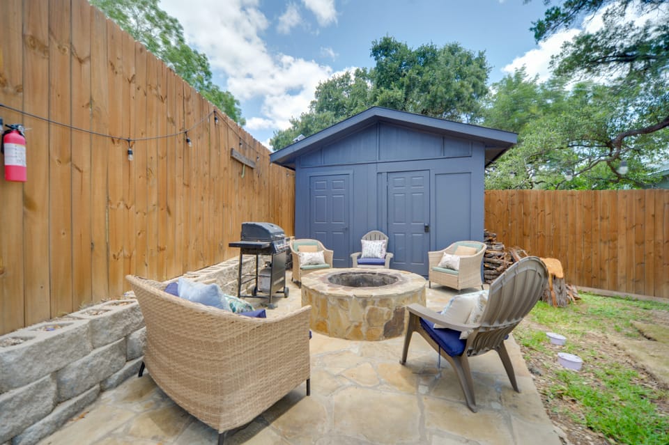 Heated Cocktail Pool, Sauna & Spa! Canyon Lake Gem House in Canyon Lake