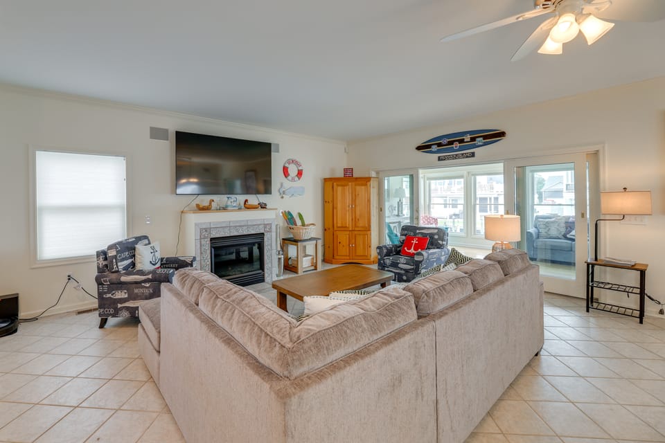 Waterfront Gem w/ Dock: 3 Mi to Fenwick Island Fun House in Sussex County