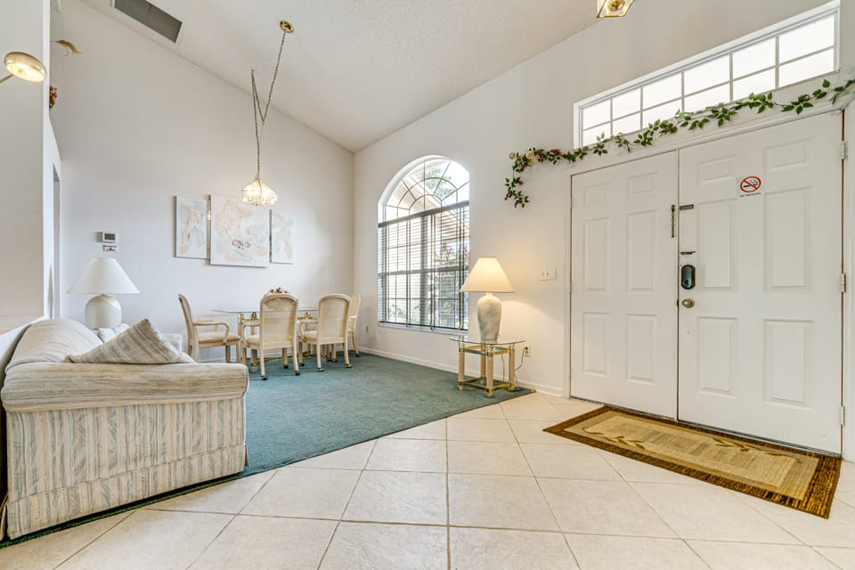 12 Mi to Disney: Secluded Family Home w/ Pool House in Four Corners