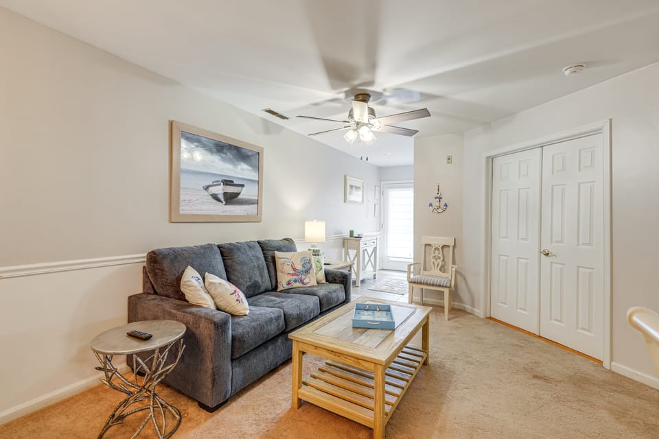 Walk to Beach + Restaurants: Ocean City Getaway Apartment in Ocean City
