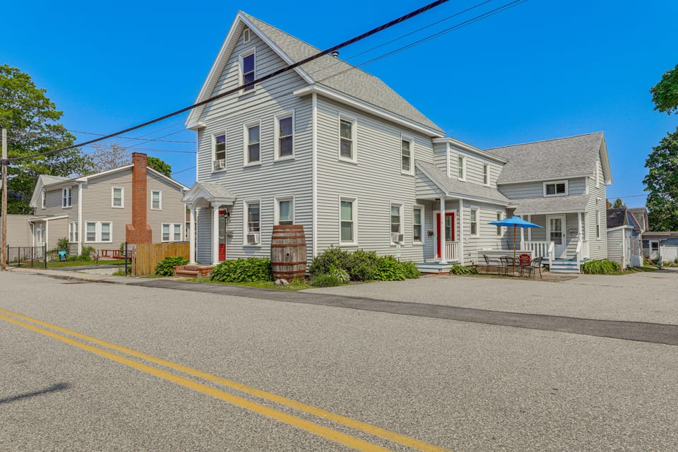 Walk to Pier & Ocean: Apt in Old Orchard Beach! Apartment in Old Orchard Beach