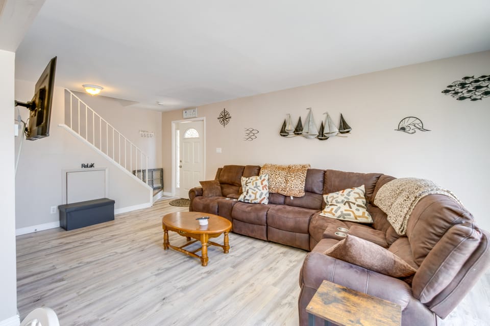 Walk to Brigantine Beach: Condo w/ Furnished Patio Apartment in Brigantine