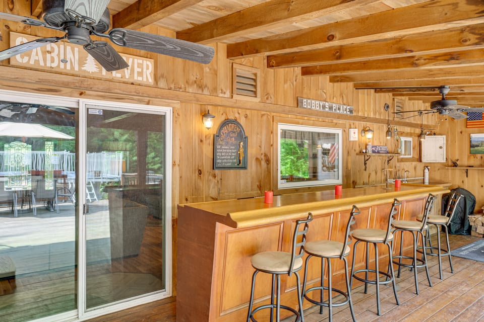 Home w/ Outdoor Entertainment Area in Ashland! House in Ashland