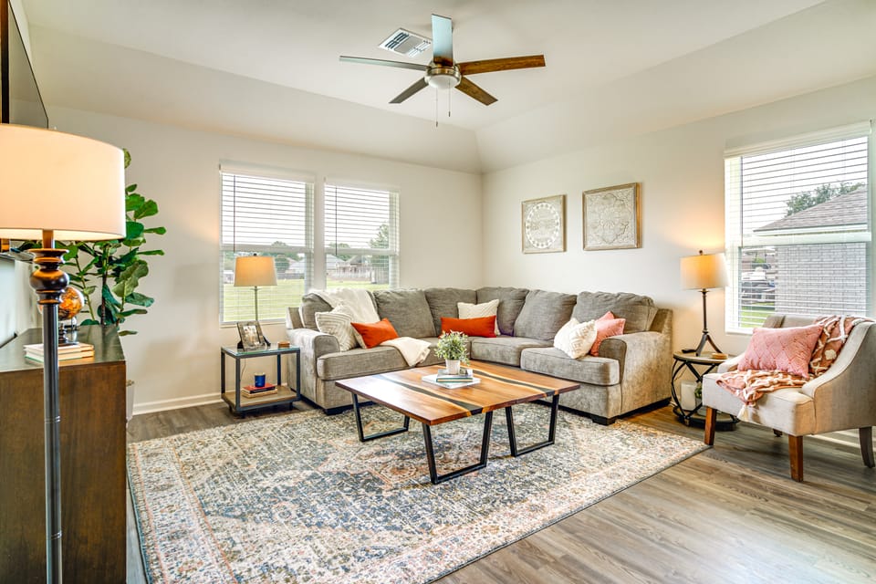 12 Mi to Avery Island: Spacious Family Home! House in New Iberia