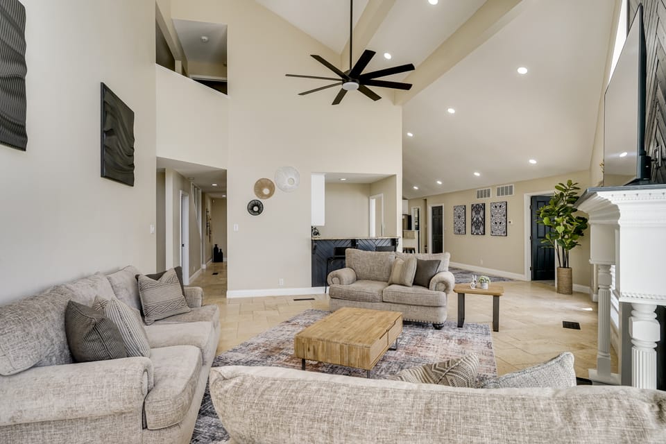 Outdoor Entertainment Area: Spacious Midland Home! House in Midland