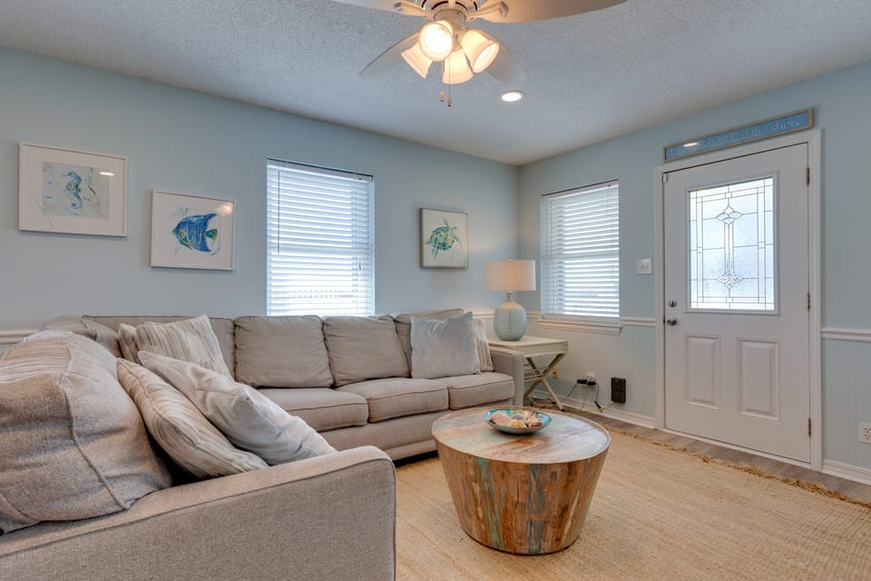 1 Block to Gulf: Dauphin Island Retreat w/ Views House in Dauphin Island