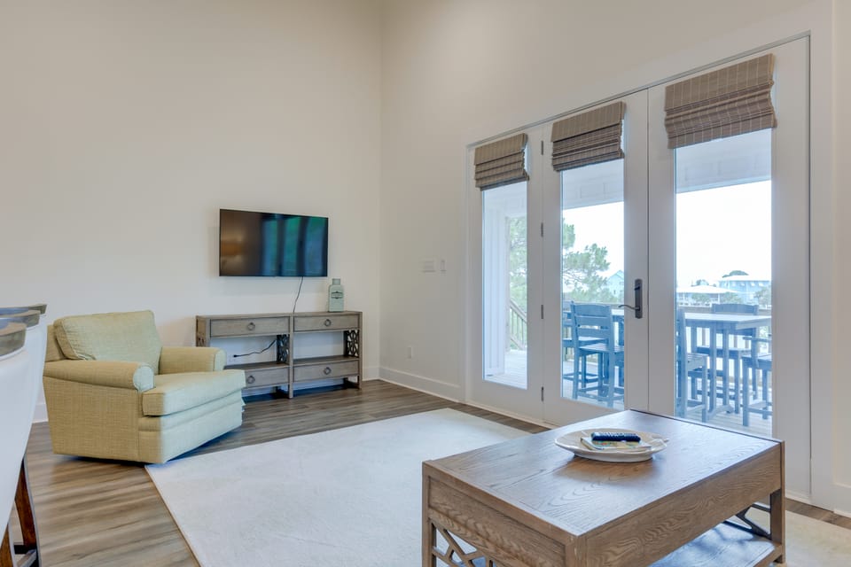 Bayfront Gem Near Fishing in Dauphin Island Apartment in Dauphin Island