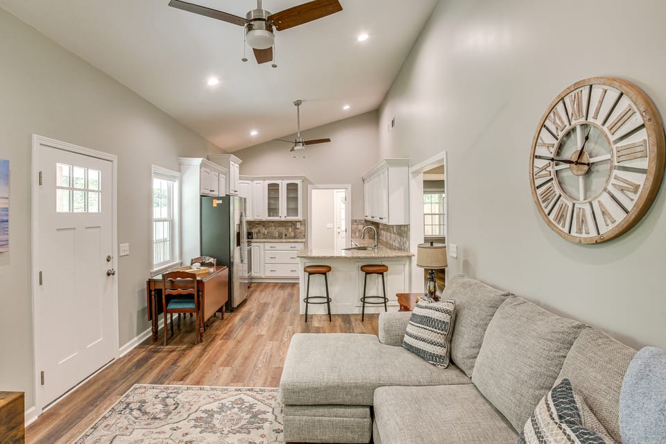 1/2 Mi to Kentucky Downs: Franklin Home w/ Patio! House in Tennessee