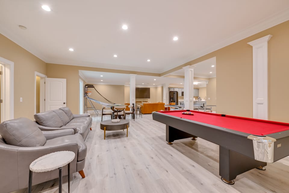7 Mi to Lake Norman Access! Luxe Gem w/ Game Room Apartment in Lake Norman