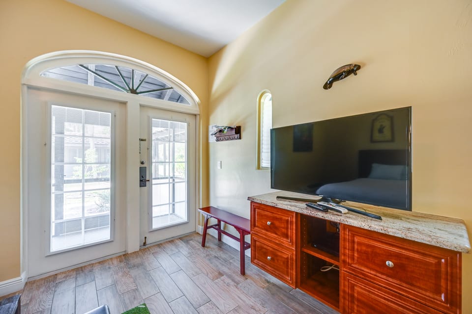 Pool Access: Everglades Resort Retreat! Apartment in Collier County