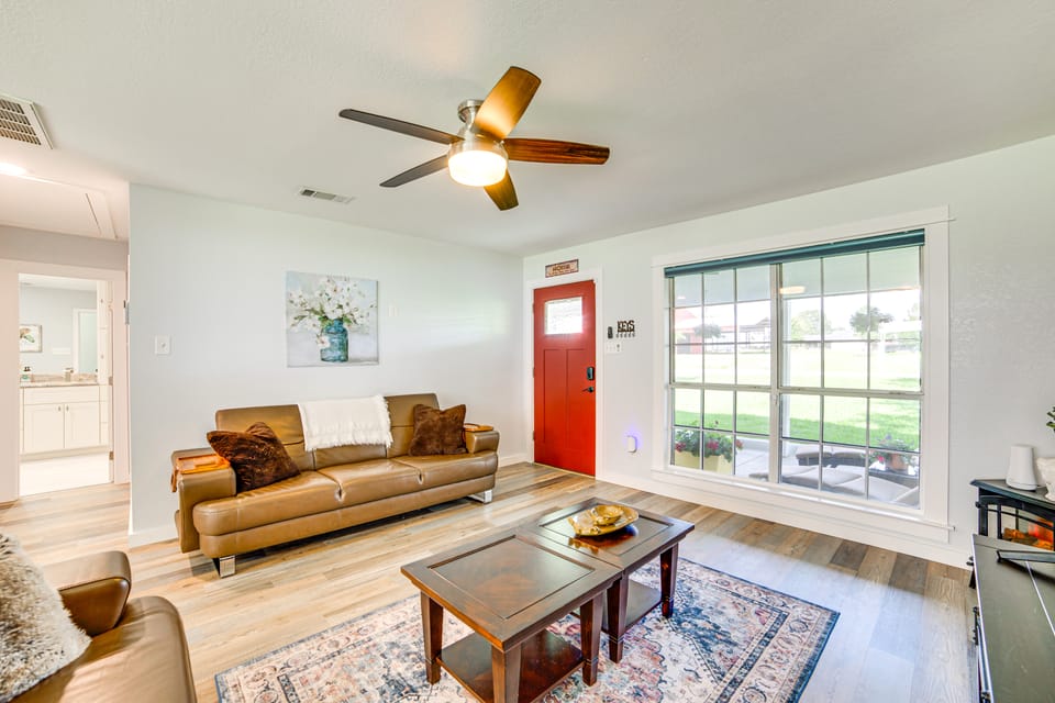Lake Tawakoni Access + Hot Tub - Wills Point Home! House in Lake Tawakoni