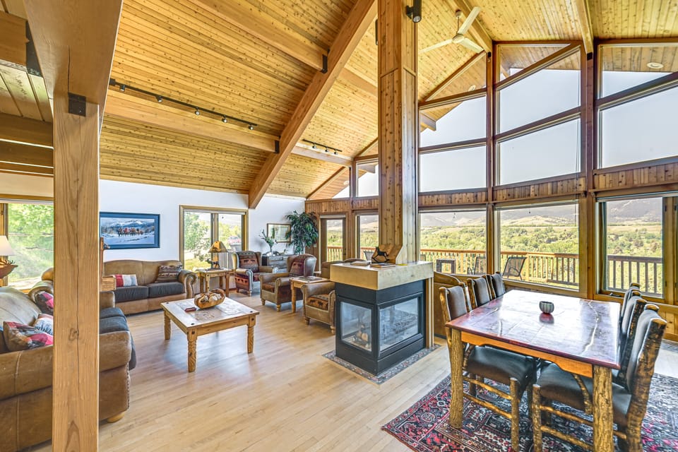 1 Mi to Dtwn Red Lodge: Mtn-View Cabin Getaway House in Red Lodge