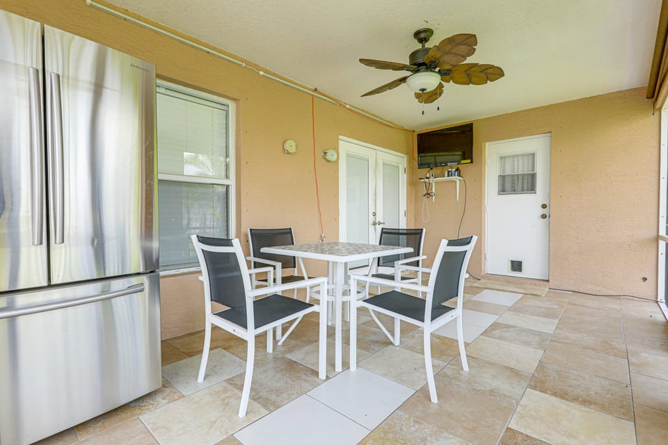 Screened Patio & Hot Tub: Port St Lucie Home! House in Port Saint Lucie