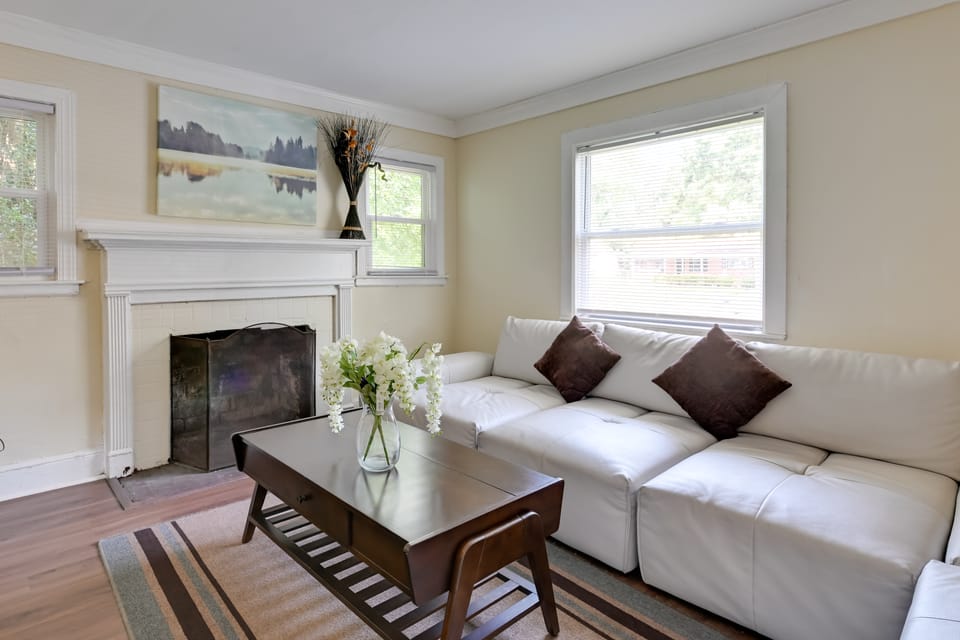 5 Mi to Uptown: Charlotte Hideaway w/ Yard House in Charlotte