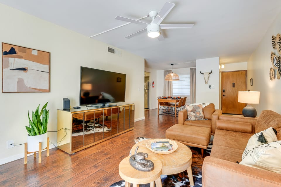 < 1 Mi to Old Town: Scottsdale Condo w/ Balcony Apartment in Scottsdale