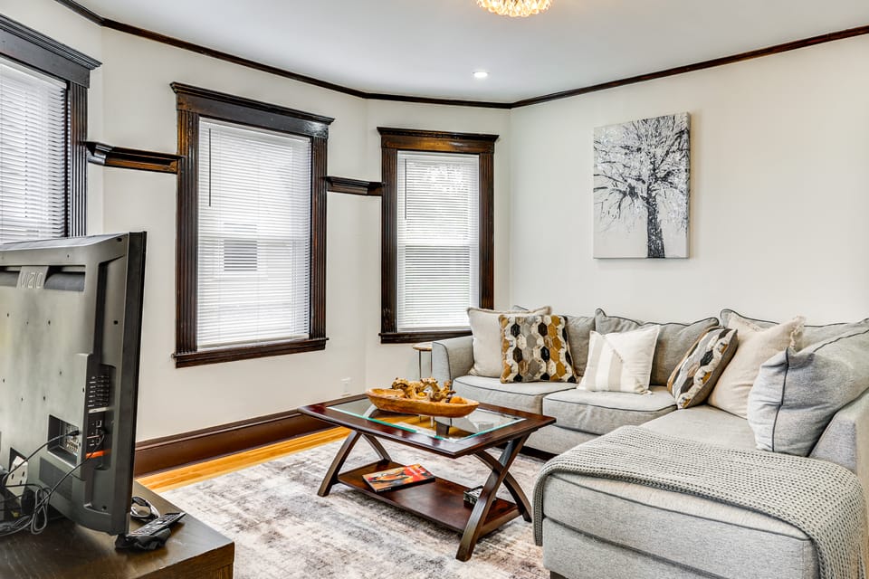 4 Mi to Fenway Park: Pet-Friendly Dorchester Apt! Apartment in Quincy